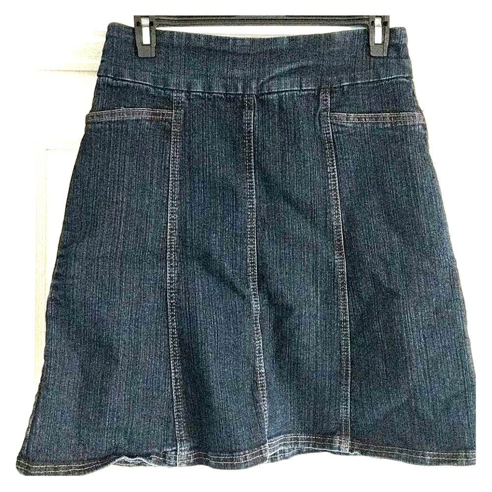 Stretchy denim skirt